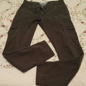 Levis soft cargo pants 8r