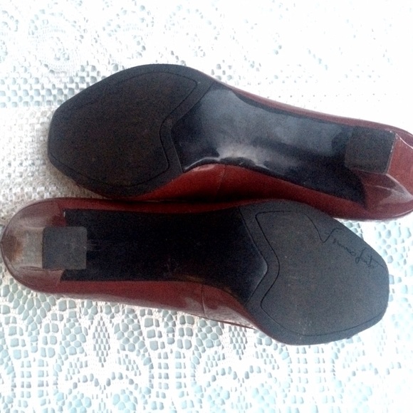 SOLD: red patent leather Franco Sarto heels - Picture 4 of 4