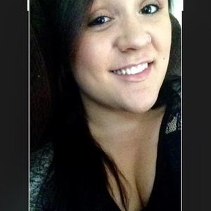 Meet your Posher, Katelyn