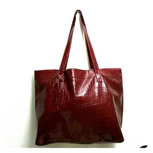 Burgundy tote bag