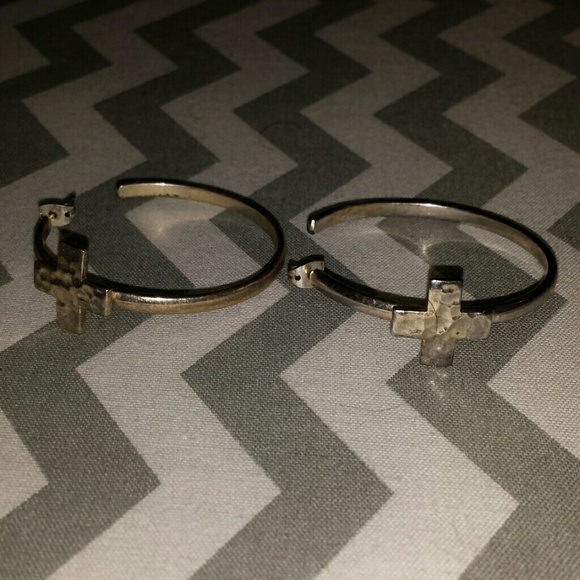 Earrings - Picture 2 of 2
