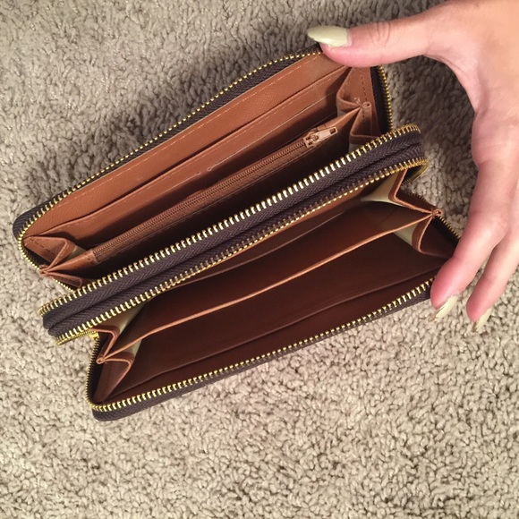 Wallet - Picture 2 of 2