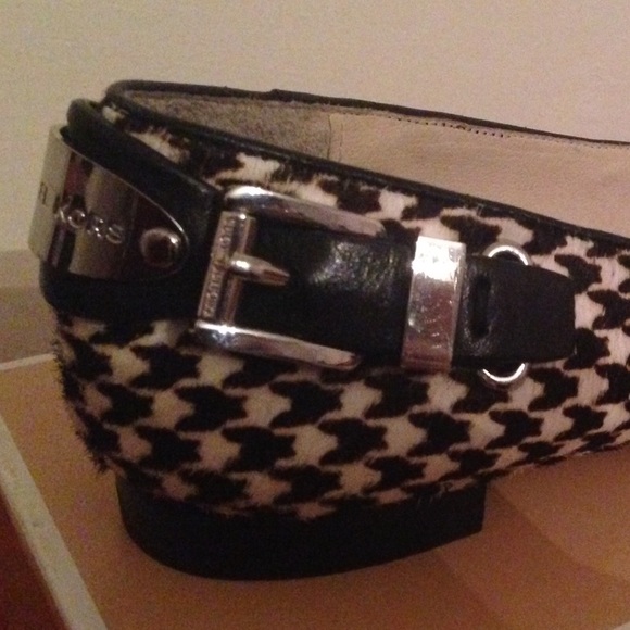 NEW Michael Kors leather and calf skin flats - Picture 4 of 4