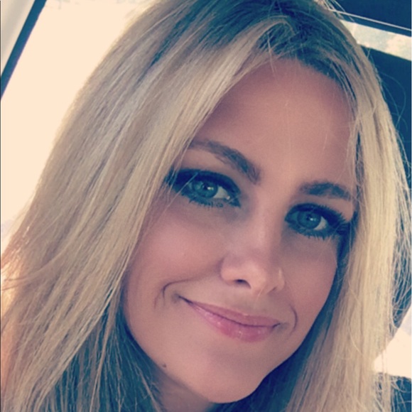 Meet your Posher, Venus - Picture 3 of 3