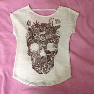 🌸Flora/fauna skull top💀