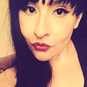 Meet your Posher, Angelica