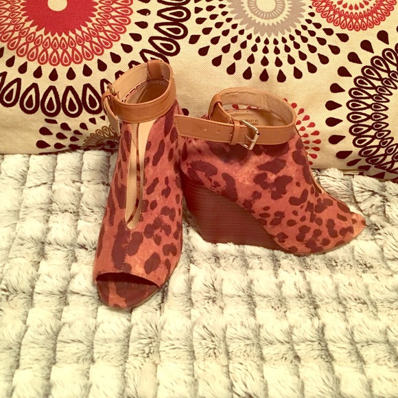 ⚡️Zigi Soho - Leopard, Open Toe Wedge