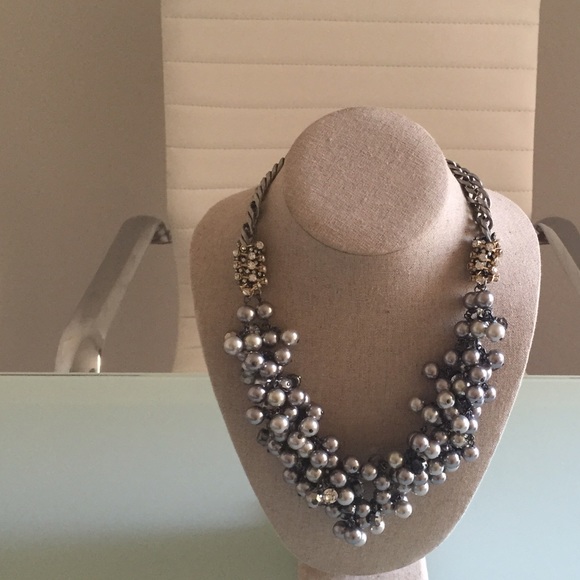 Hematite Chain & Pearl Bib Necklace. - Picture 3 of 4