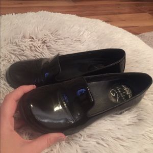 Dansko Olivia black patent leather