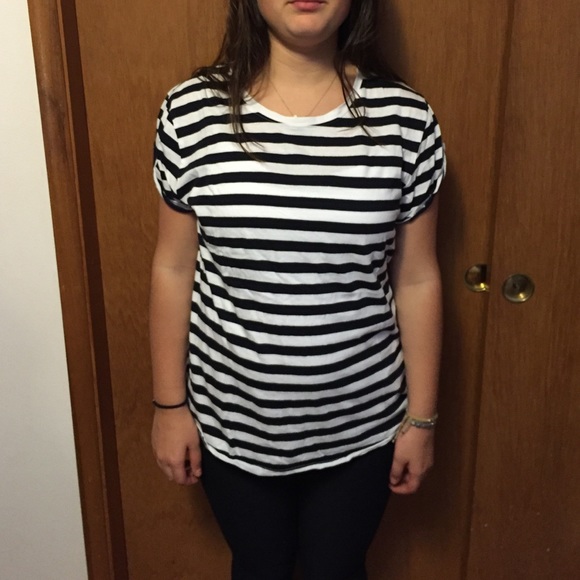 Divided Tops - Striped t shirt