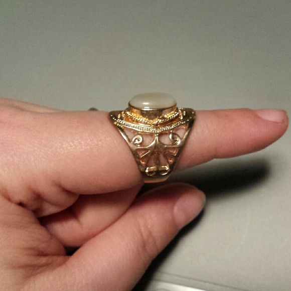 Gold filigree ring - Picture 2 of 3
