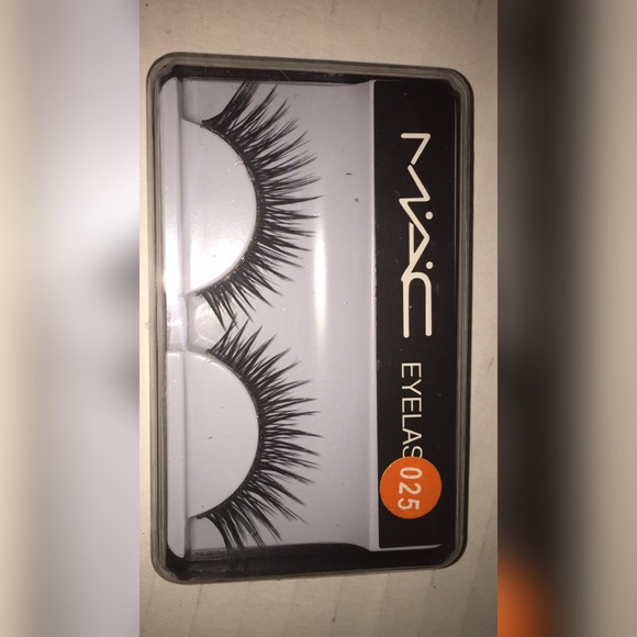 HP Mac Eyelashes - Picture 3 of 3
