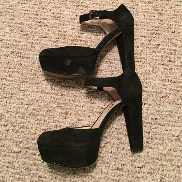 Kors Michael Kors black suede heels - Picture 2 of 3
