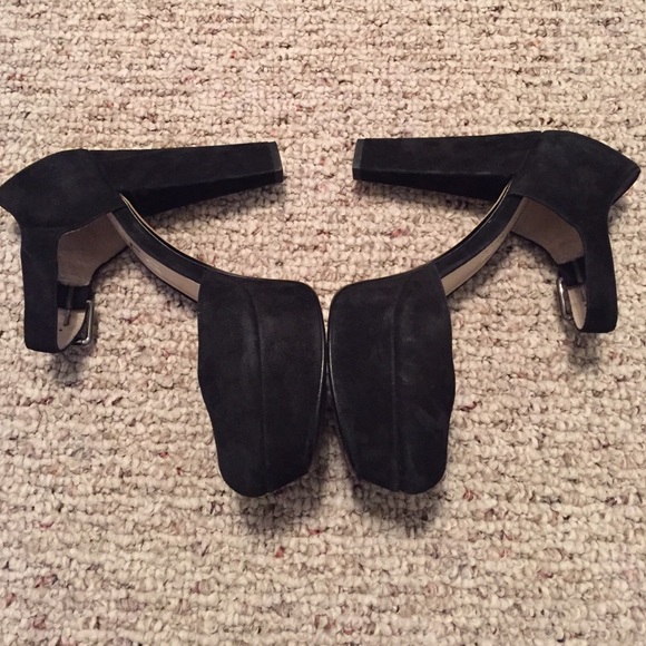 Kors Michael Kors black suede heels - Picture 3 of 3