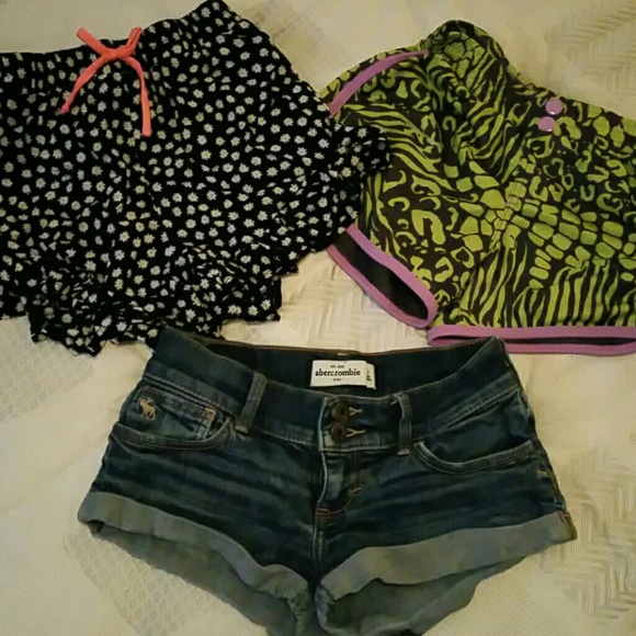 Set of 3 pairs of girls shorts