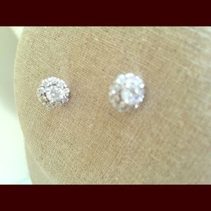 Stella & Dot Stunning CZ Floral Design Studs.