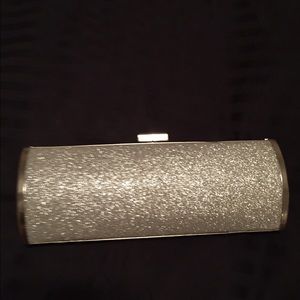 Sparkly clutch in silver