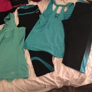 Active wear bundle!! 2 shirts 2 Capri!! 💪💪💪