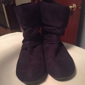 Short Purple Suede Boots