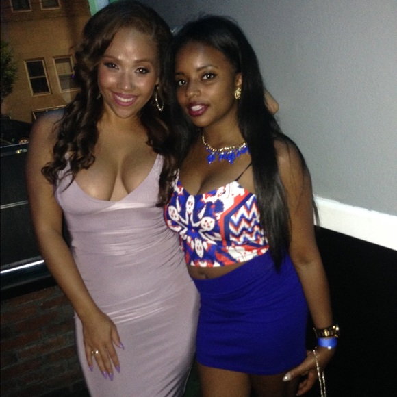 Meet your Posher 😘 - Picture 3 of 4