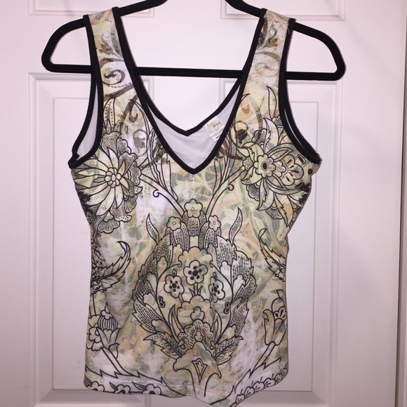 Cute yoga/workout top with built in support size M
