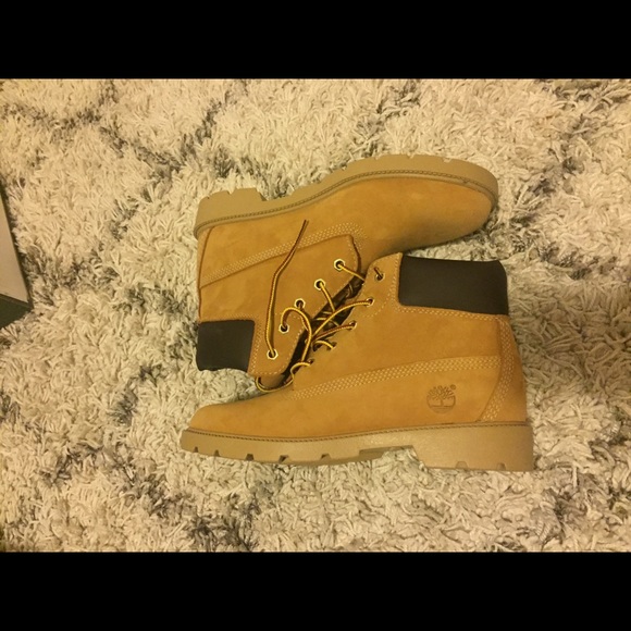 Timberlands - Picture 4 of 4