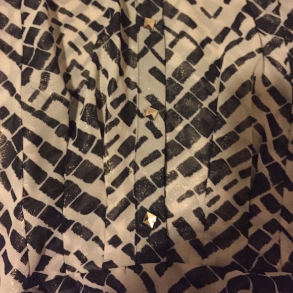 Shirt - Picture 2 of 3