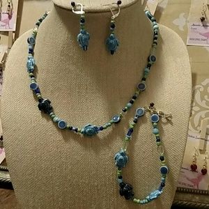 Three piece necklace set