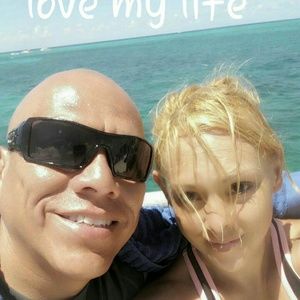 Meet your Posher, Isabel