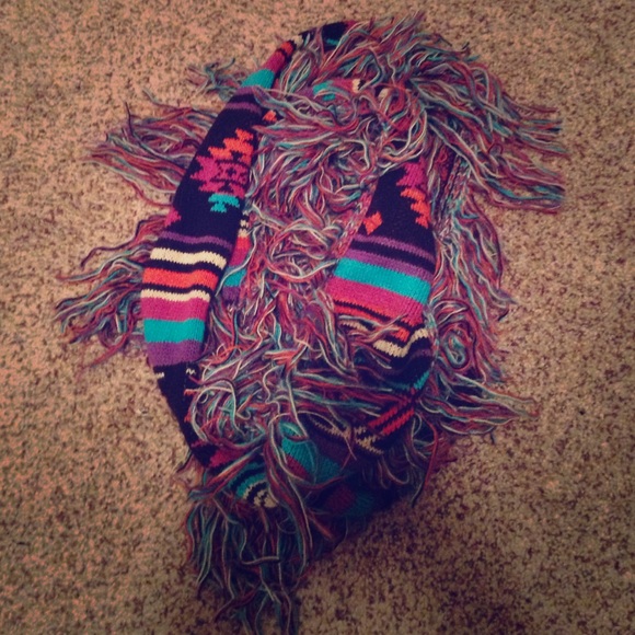 Infinity scarf - Picture 1 of 2