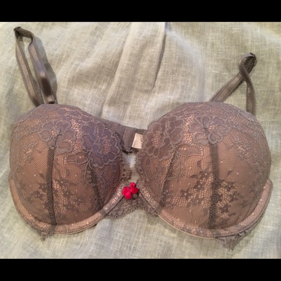 Victoria's Secret Body By Victoria Push-Up Bra