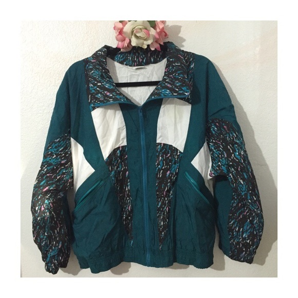 Nike Jackets & Blazers - ✨SALE✨Vintage Nike Windbreaker