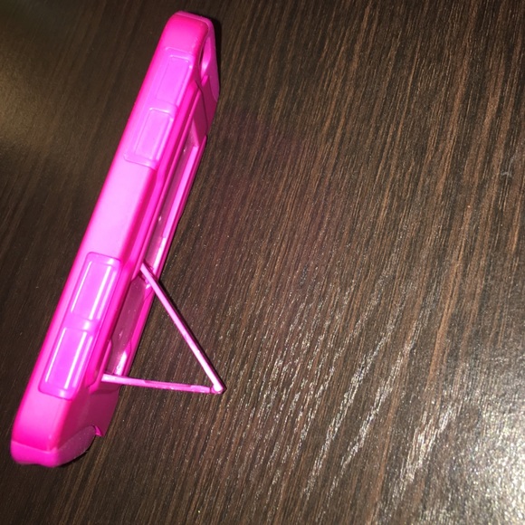 iPhone 5/5s Pink Kickstand Case - Picture 3 of 3
