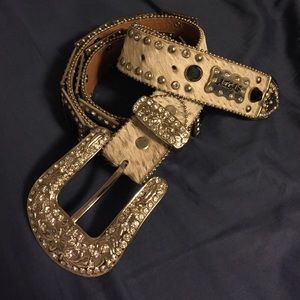 Women's Small-Medium Atlas cowhide rhinestone belt