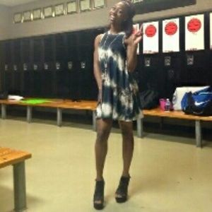 Meet your Posher, Janesia