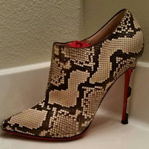 3/12 & 3/16 HOST PICCL Dahlia Booties