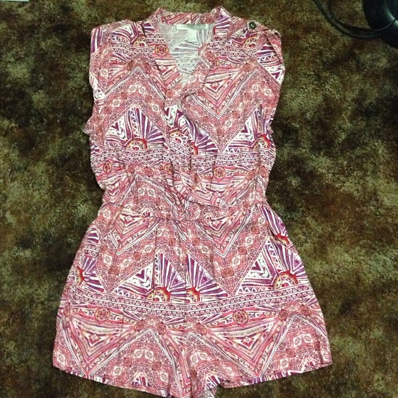 Pinky red romper
