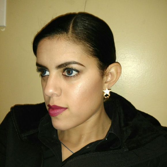 Meet your Posher, Crystal - Picture 3 of 4