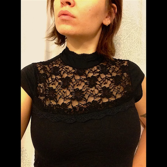 ⭐️CLEARANCE⭐️Tristan & Iseut lace top