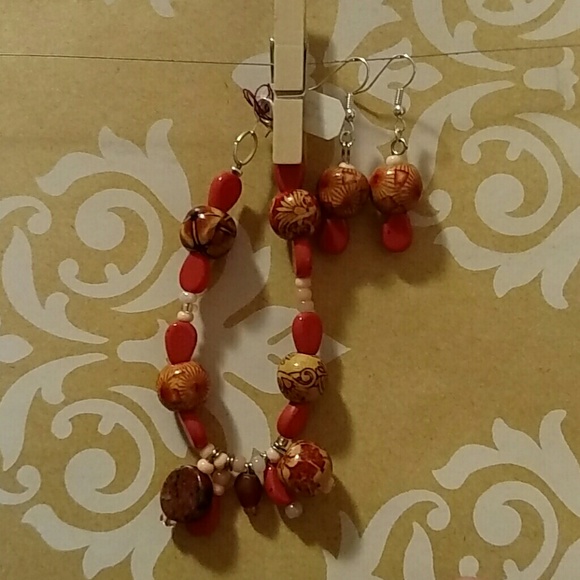 Bracelet and earrings