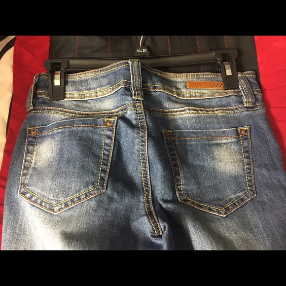 Jeans - Picture 3 of 4