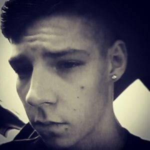 Meet your Posher, Cameron