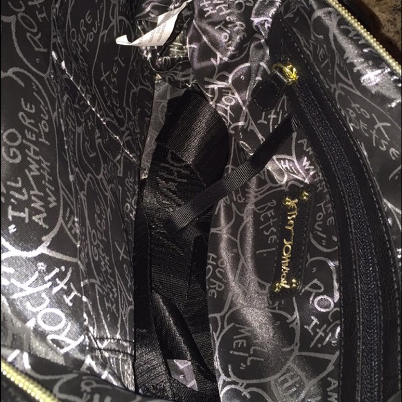 Betsey Johnson purse. - Picture 3 of 3
