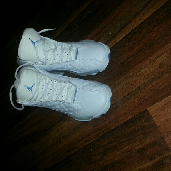 Shoes - Picture 2 of 4