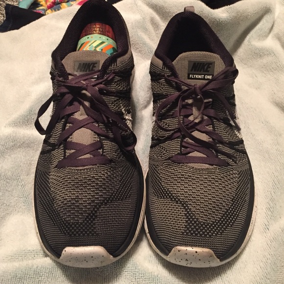 Fly knit one Nike tennis shoes