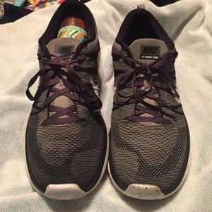 Fly knit one Nike tennis shoes