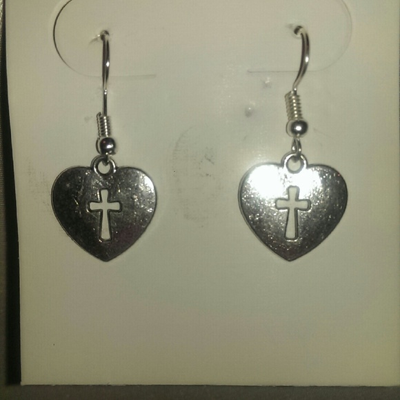 Vintage silver heart cross earrings - Picture 2 of 2