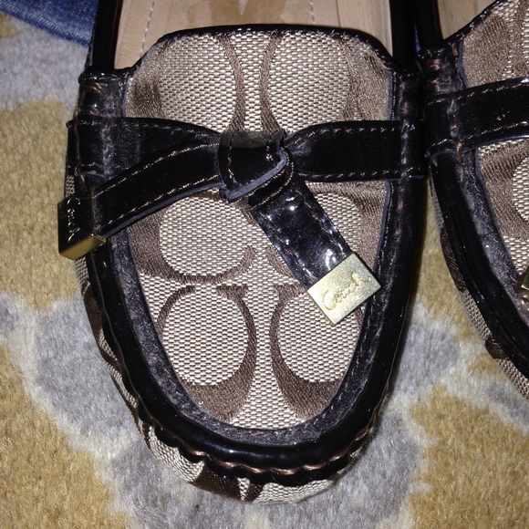 Coach Shoes - Coach tan logo driving moccasins with leather trim