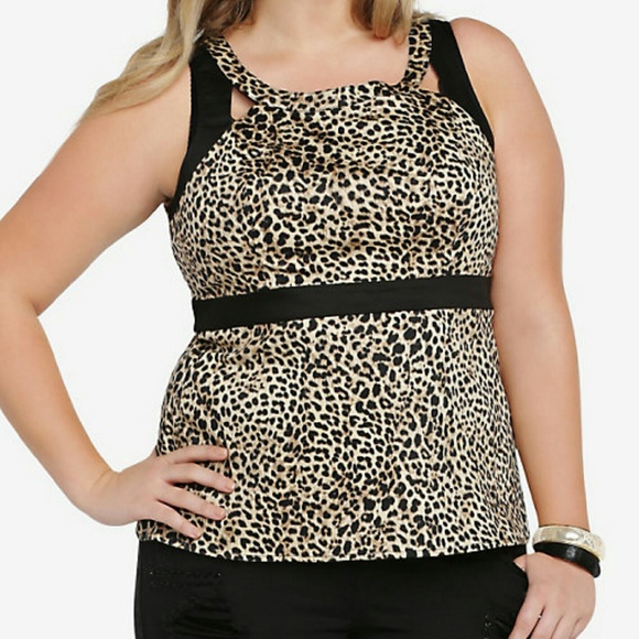 NWT Torrid sz 0 leopard print top