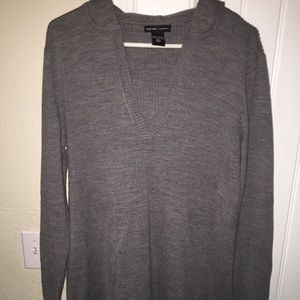 Long sweater with hood